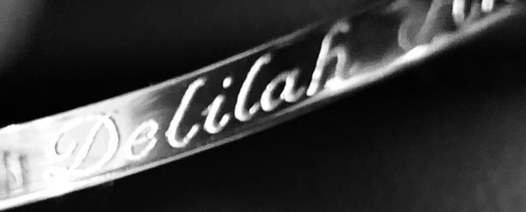 plaque engraving